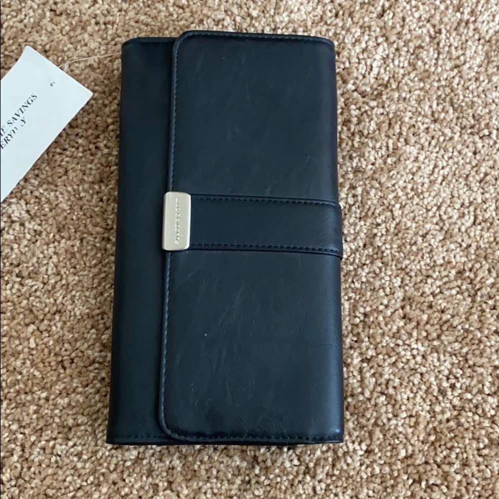 Liz Clairborne Black Wallet